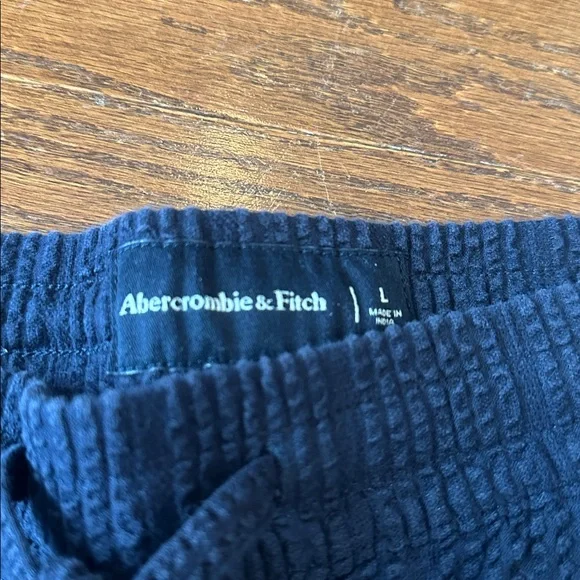 Abercrombie & Fitch Dark Blue Textured Shorts - Picture 4 of 5